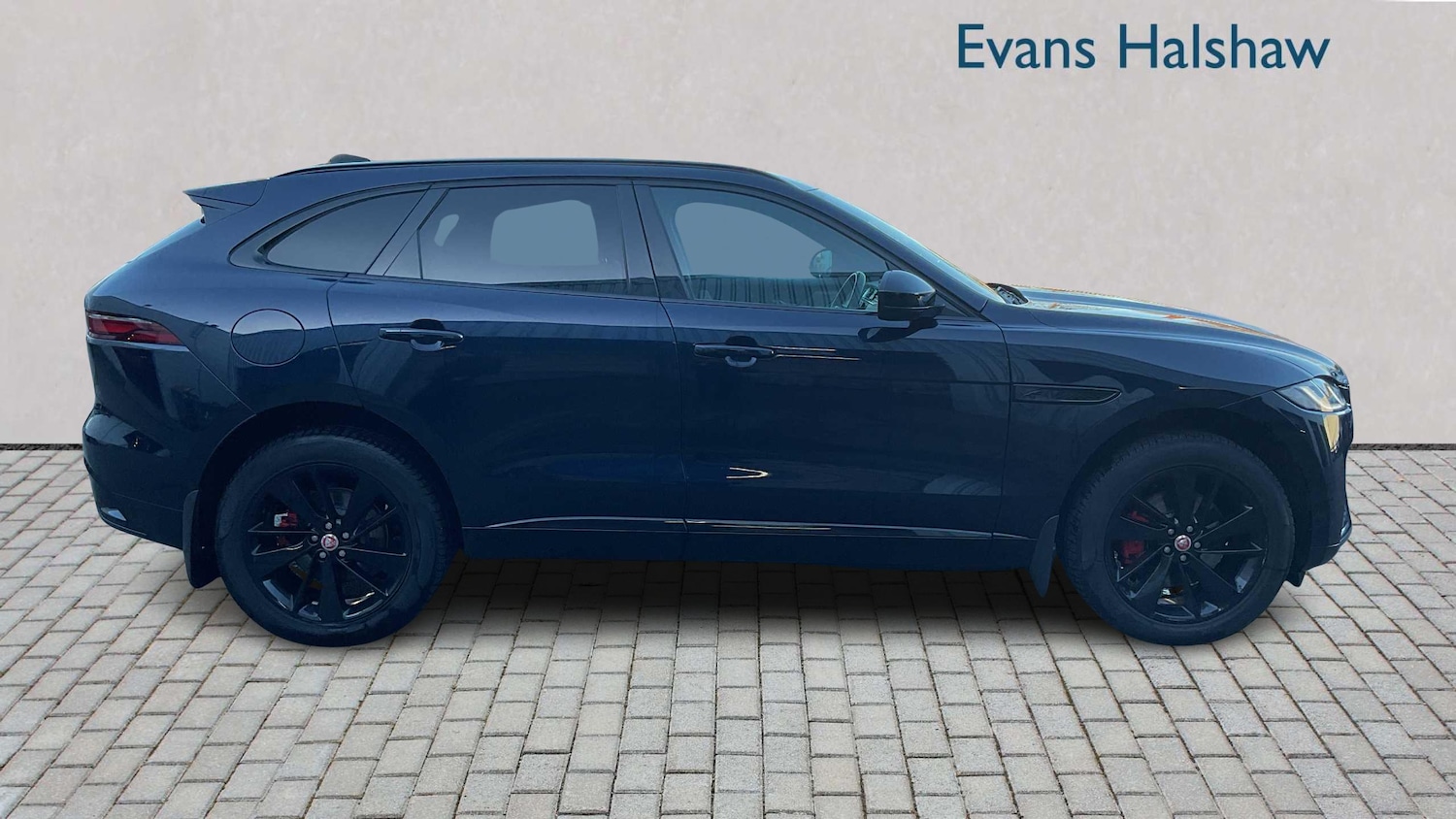 Used Jaguar F-Pace 2023 for sale - 76648829: Photo 3