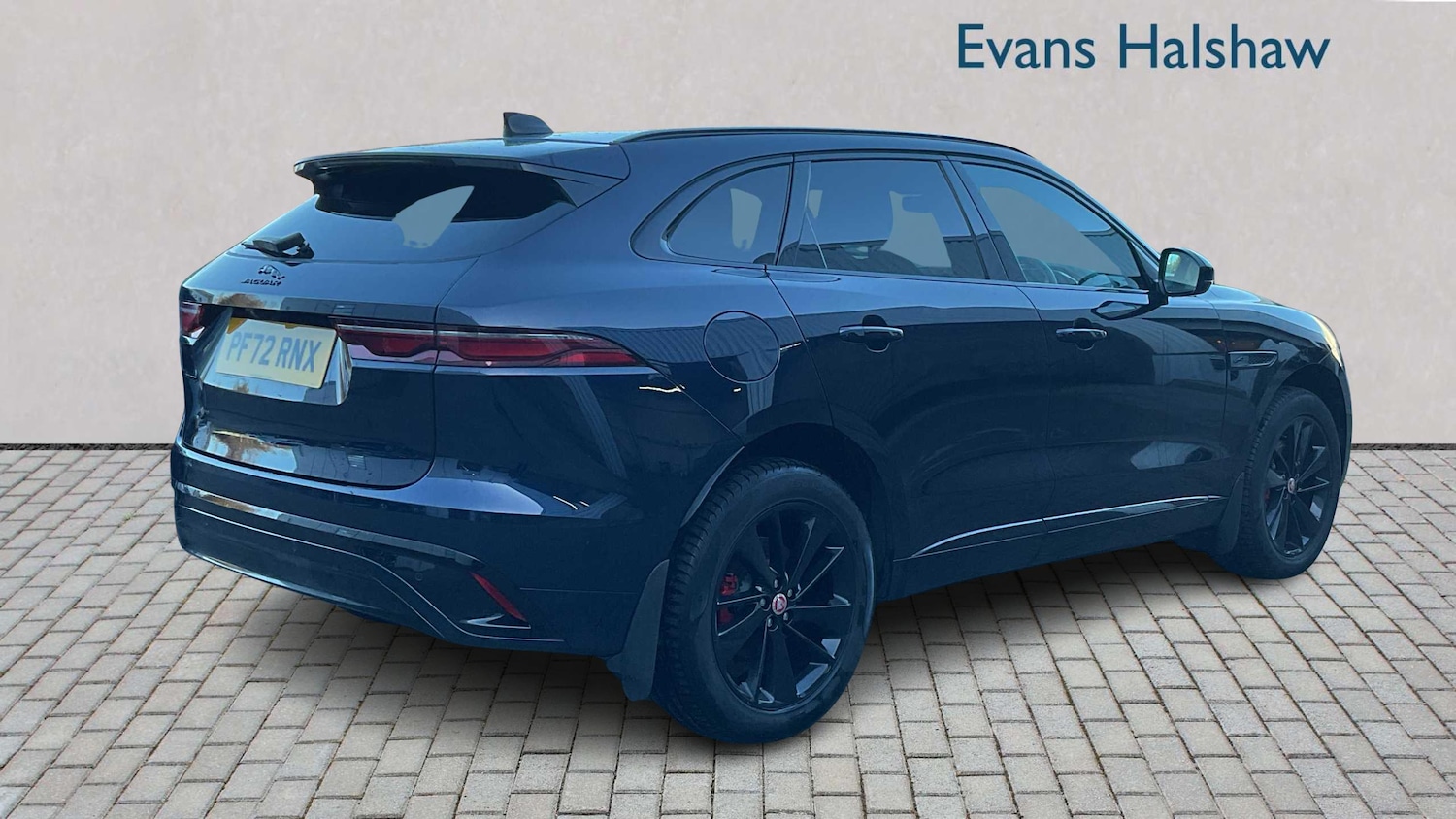 Used Jaguar F-Pace 2023 for sale - 76648829: Photo 4