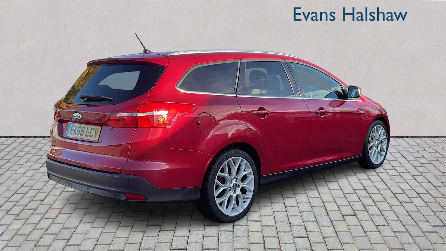 Used Ford Focus 2016 for sale - 76362596: Photo 4