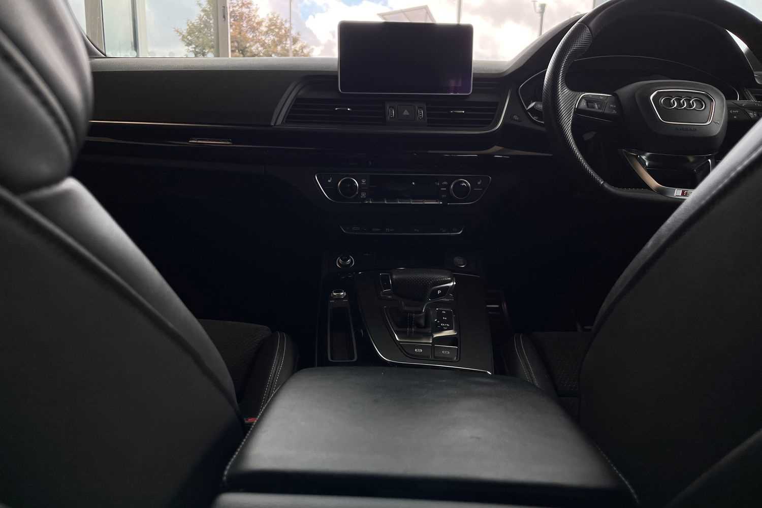 Used Audi Q5 2019 for sale - 76442400: Photo 35