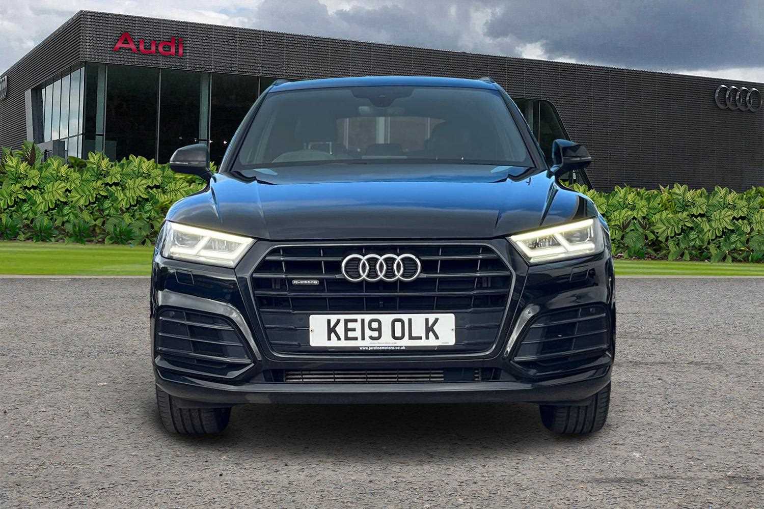 Used Audi Q5 2019 for sale - 76442400: Photo 8