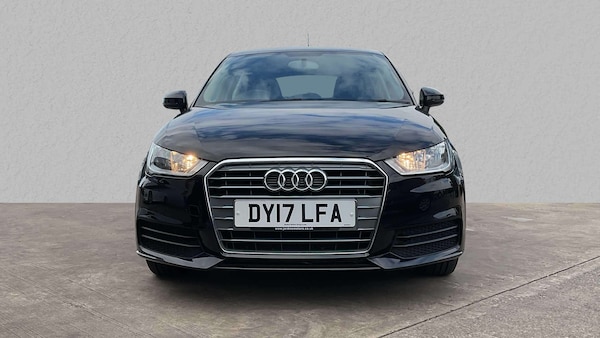 Used Audi A1 2017 for sale - 76141652: Photo 2