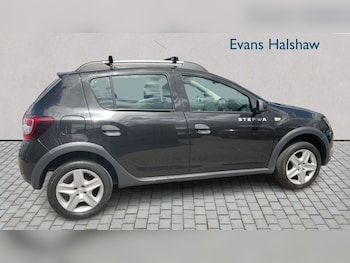 Used Dacia Sandero Stepway 2015 for sale - 78857378: Photo