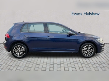 Used Volkswagen Golf 2018 for sale - 76916253: Photo