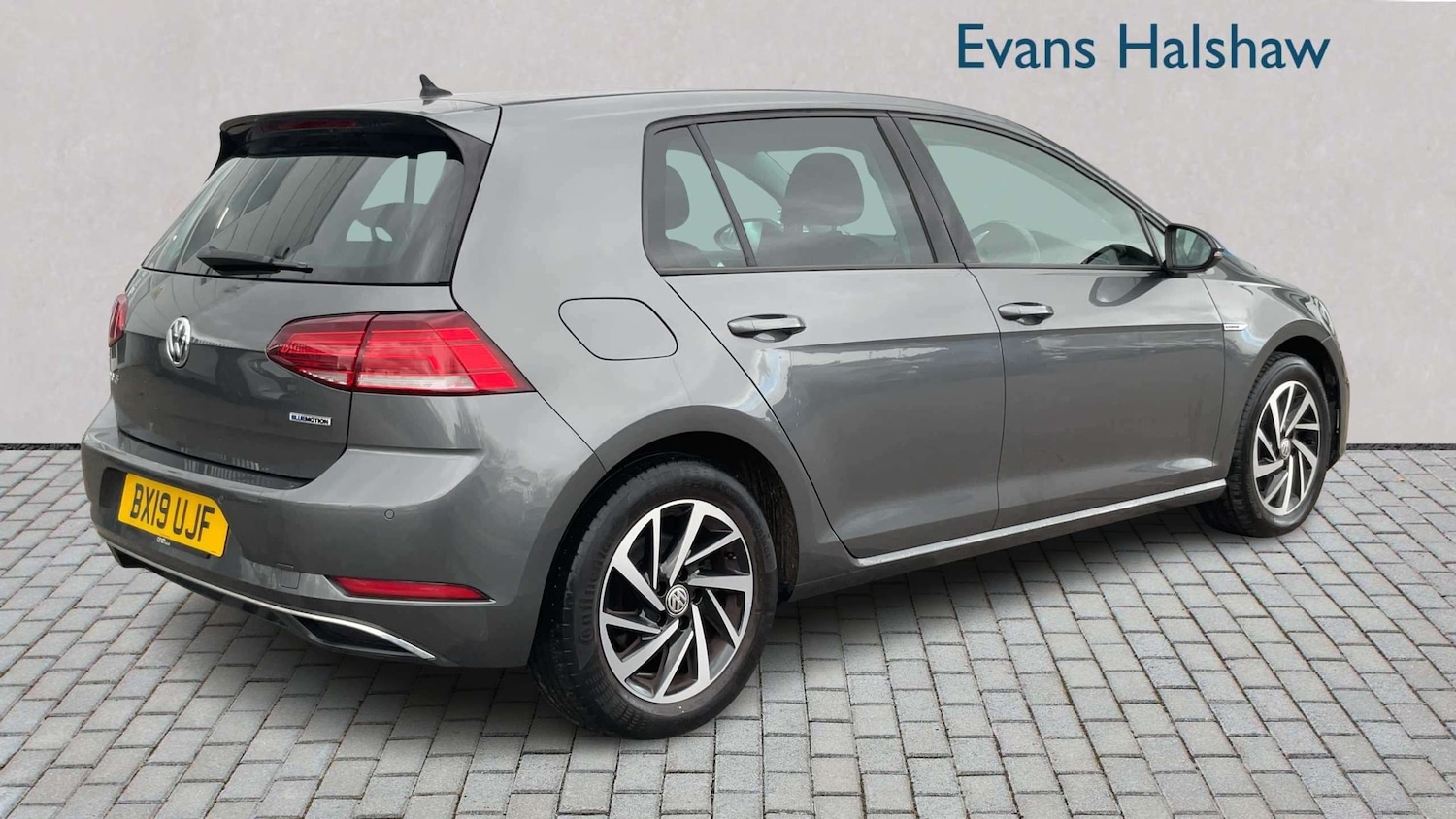 Used Volkswagen Golf 2019 for sale - 77741084: Photo 2