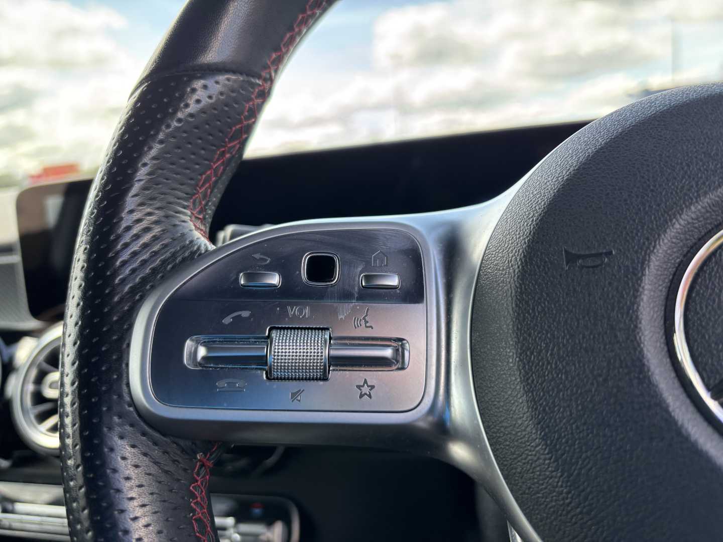 Used Mercedes-Benz GLB 2020 for sale - 77232949: Photo 18