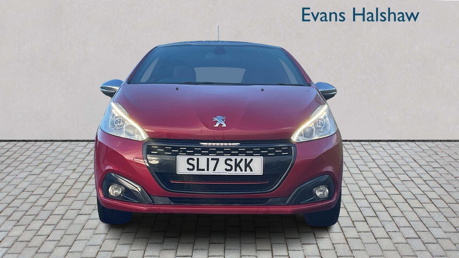 Used Peugeot 208 2017 for sale - 76902283: Photo 2