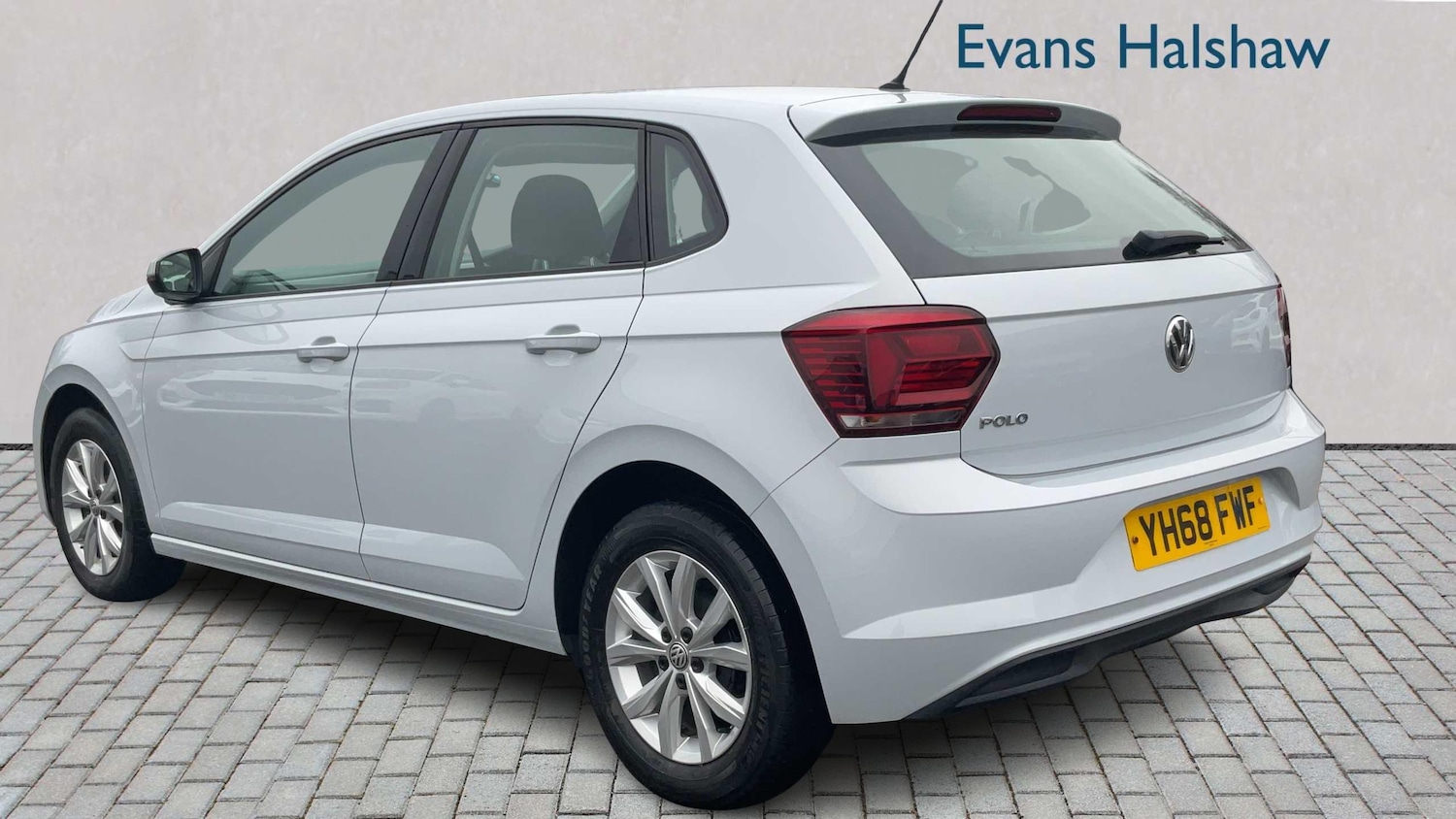 Used Volkswagen Polo 2018 for sale - 77443528: Photo 2