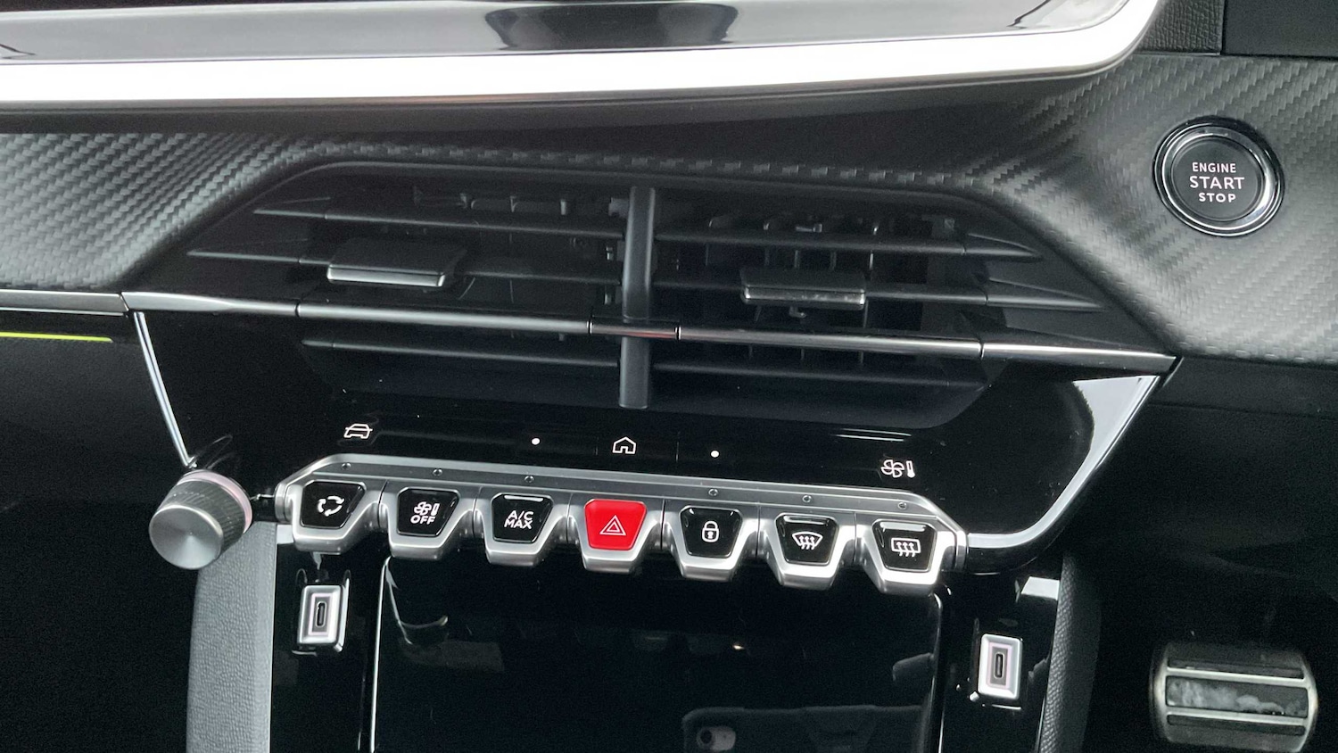 Used Peugeot 2008 2023 for sale - 76421033: Photo 15