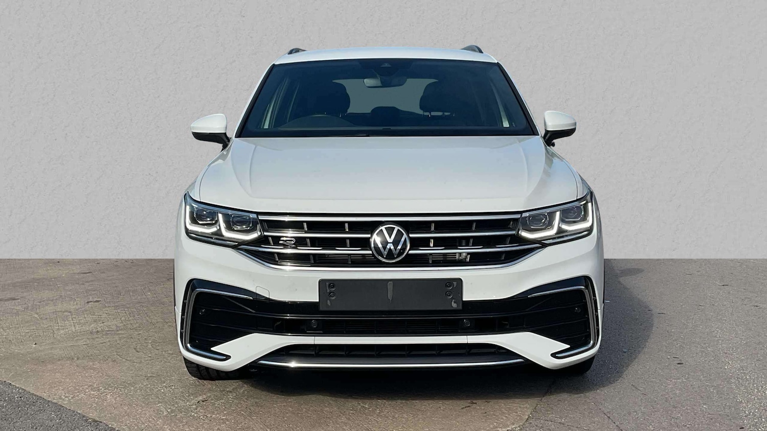 Used Volkswagen Tiguan 2021 for sale - 76125924: Photo 2