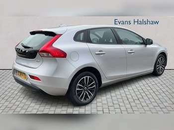 Used Volvo V40 2018 for sale - 78551188: Photo
