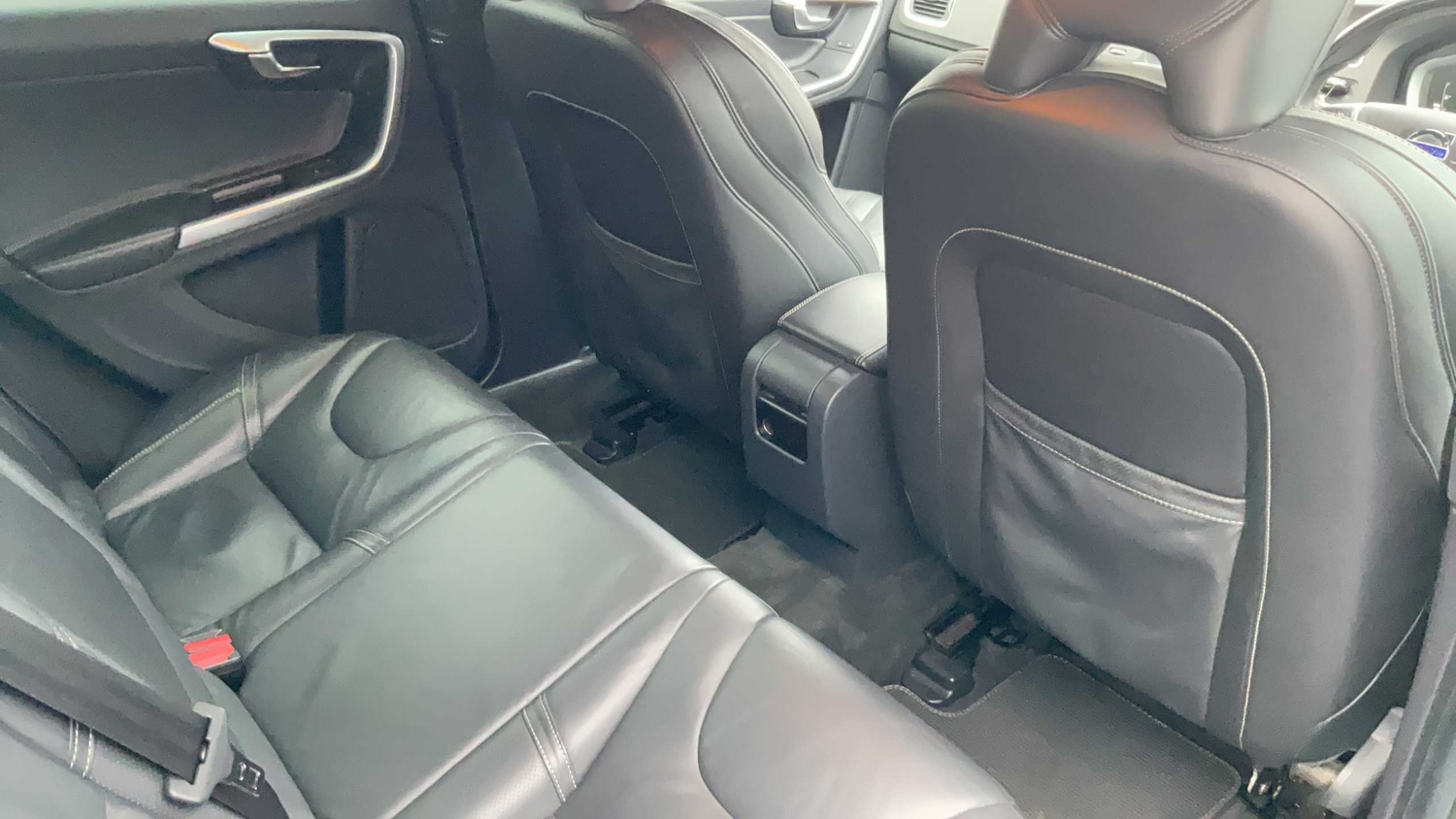 Used Volvo V60 2017 for sale - 77800086: Photo 12