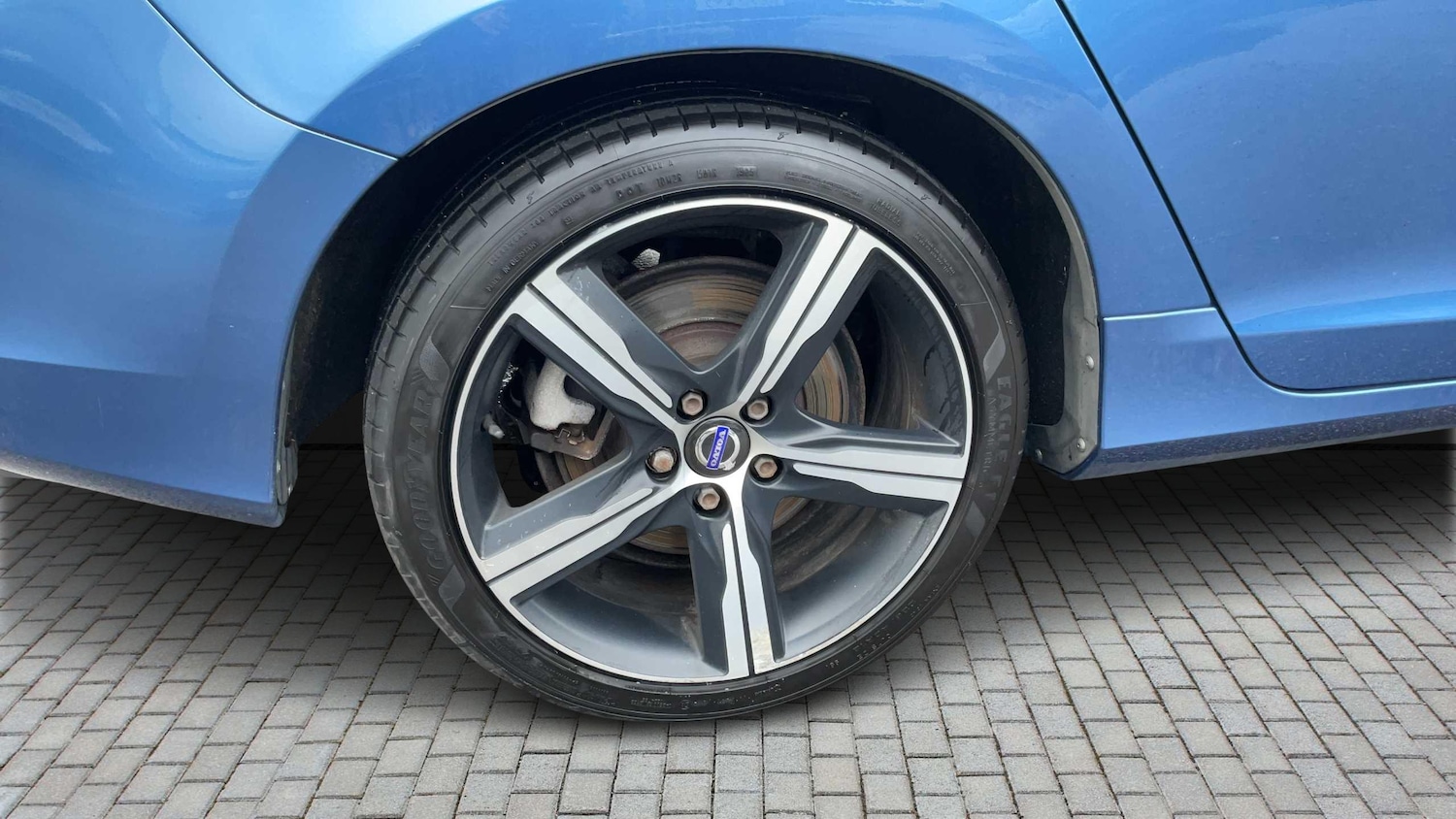 Used Volvo V60 2017 for sale - 77800086: Photo 6