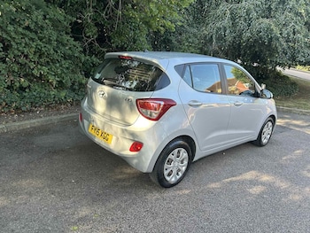 Used Hyundai i10 2015 for sale - 75553107: Photo