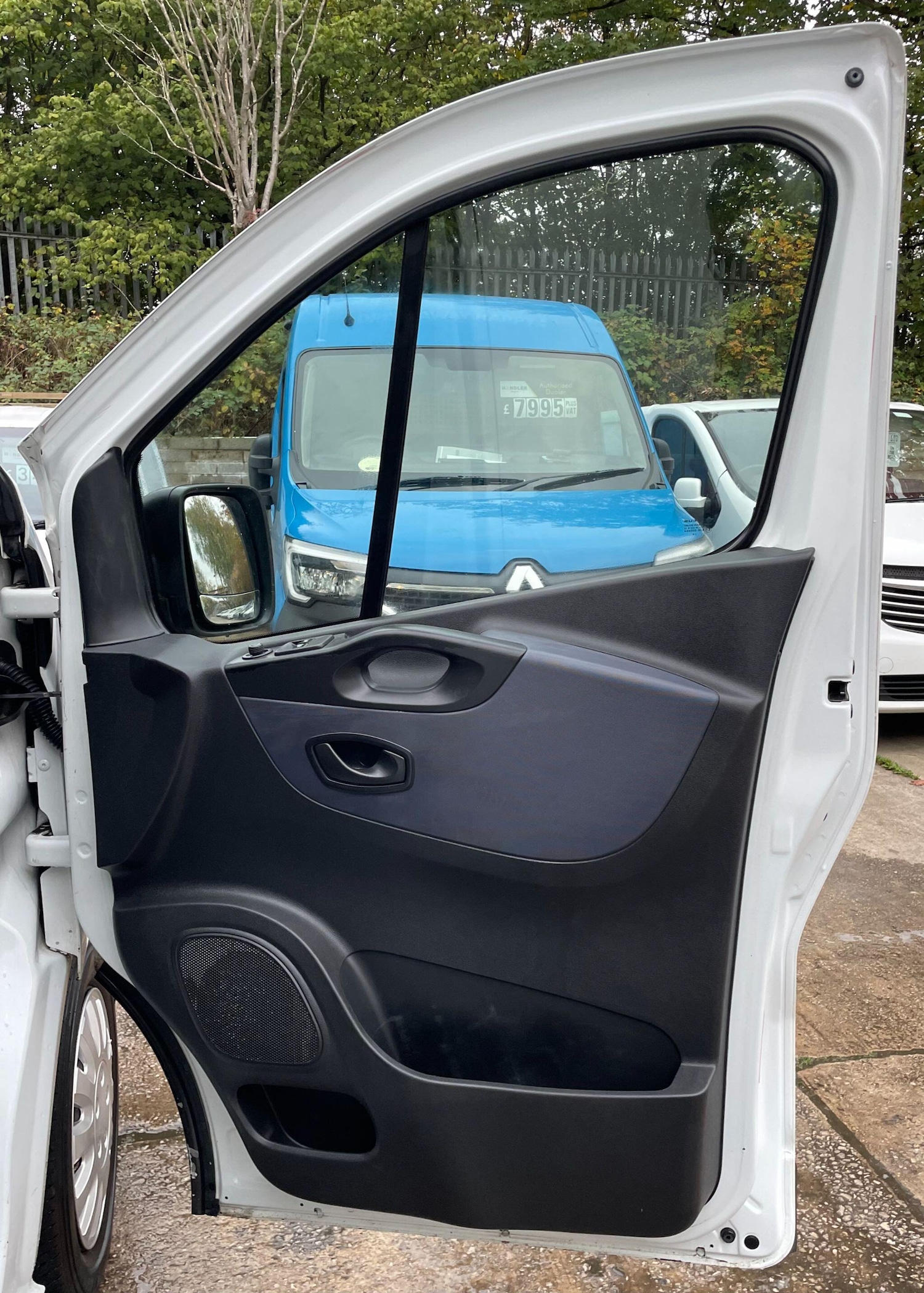 Used Vauxhall Vivaro 2016 for sale - 76743450: Photo 26