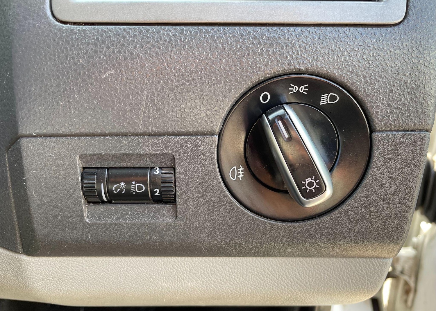 Used Volkswagen Transporter 2015 for sale - 76550300: Photo 25