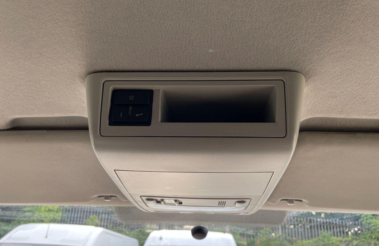 Used Volkswagen Transporter 2015 for sale - 76550300: Photo 32