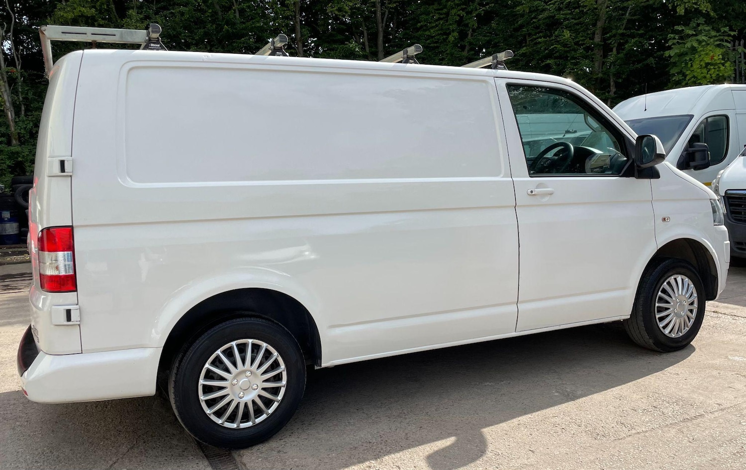 Used Volkswagen Transporter 2015 for sale - 76550300: Photo 8