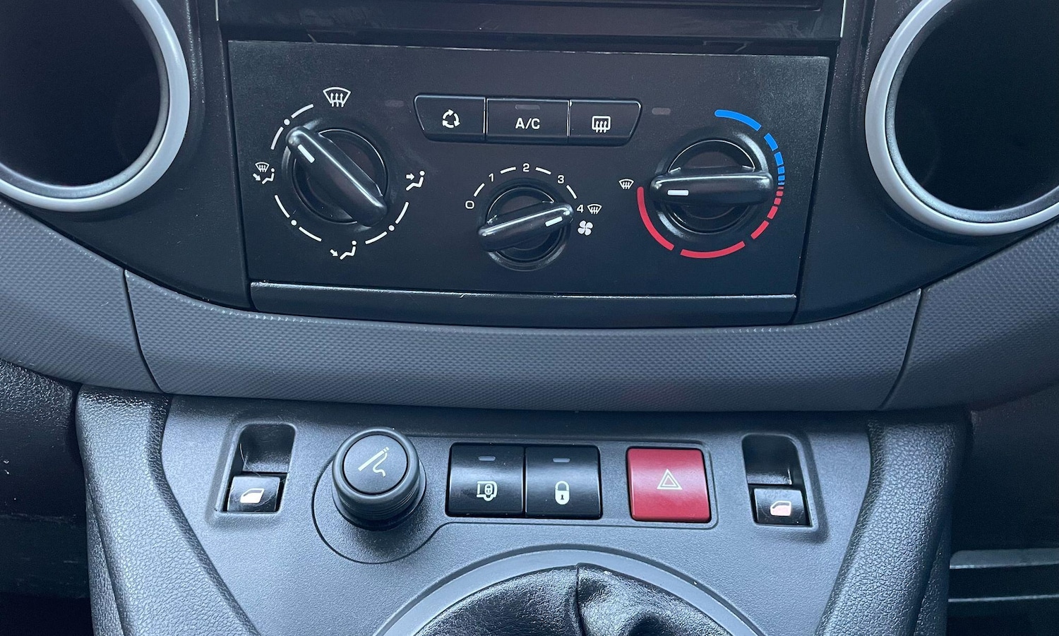 Used Citroen Berlingo 2010 for sale - 76550573: Photo 28