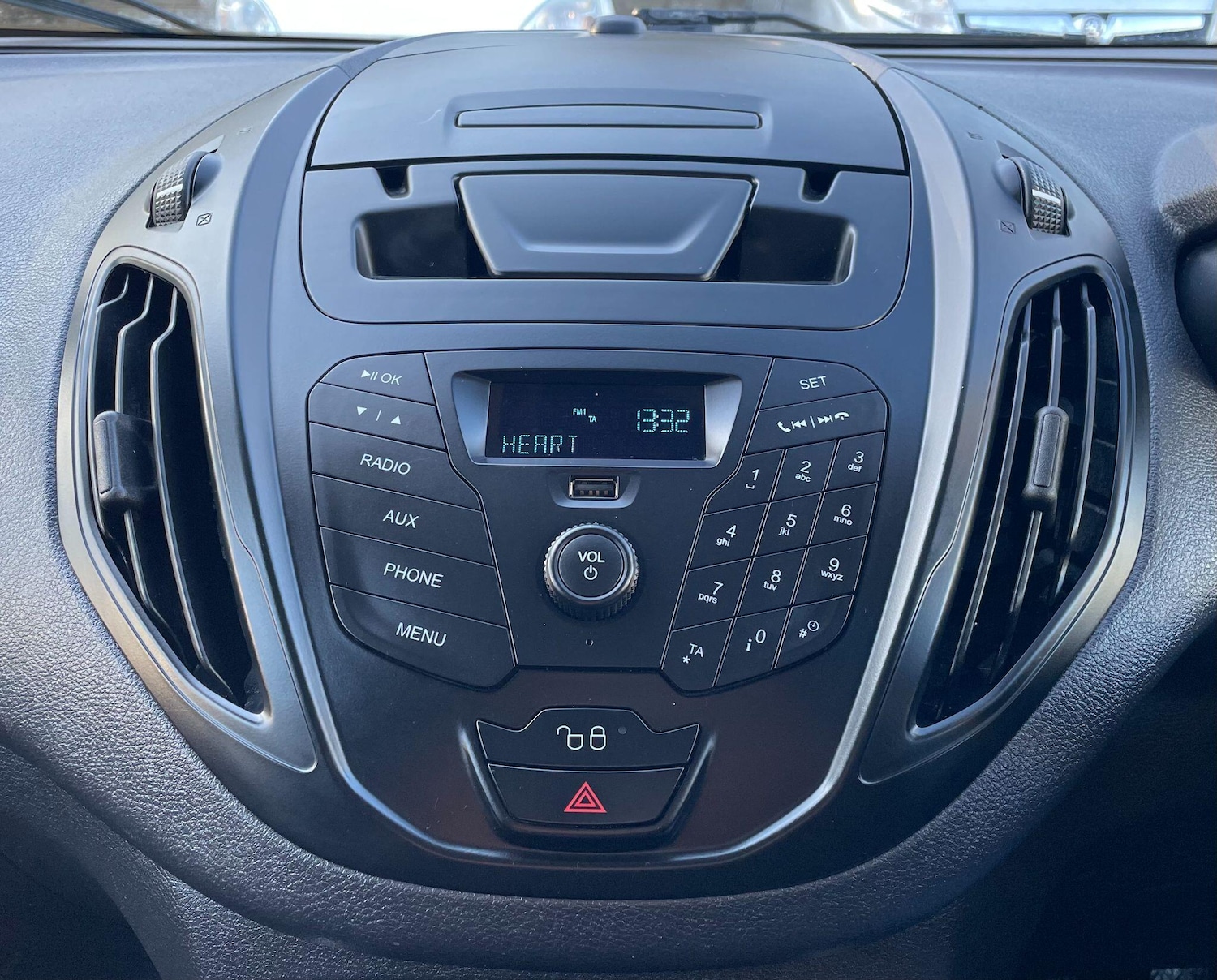 Used Ford Transit Courier 2020 for sale - 77054050: Photo 28