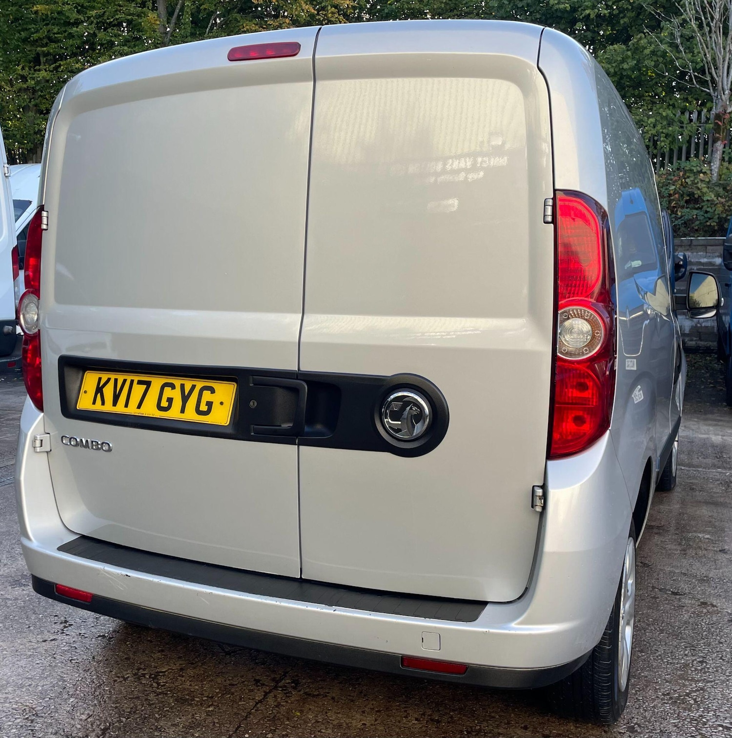 Used Vauxhall Combo 2017 for sale - 76550427: Photo 10