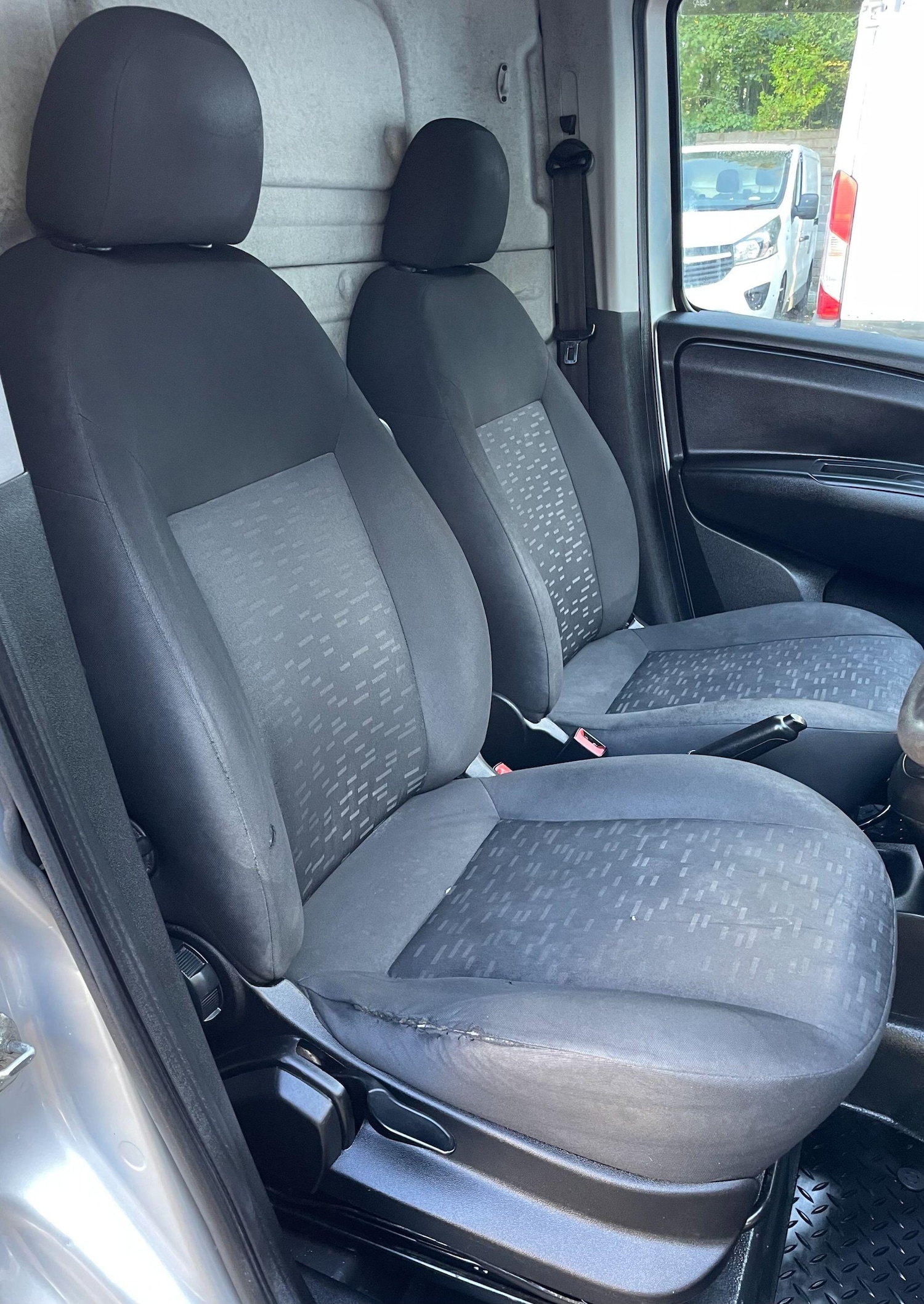 Used Vauxhall Combo 2017 for sale - 76550427: Photo 28