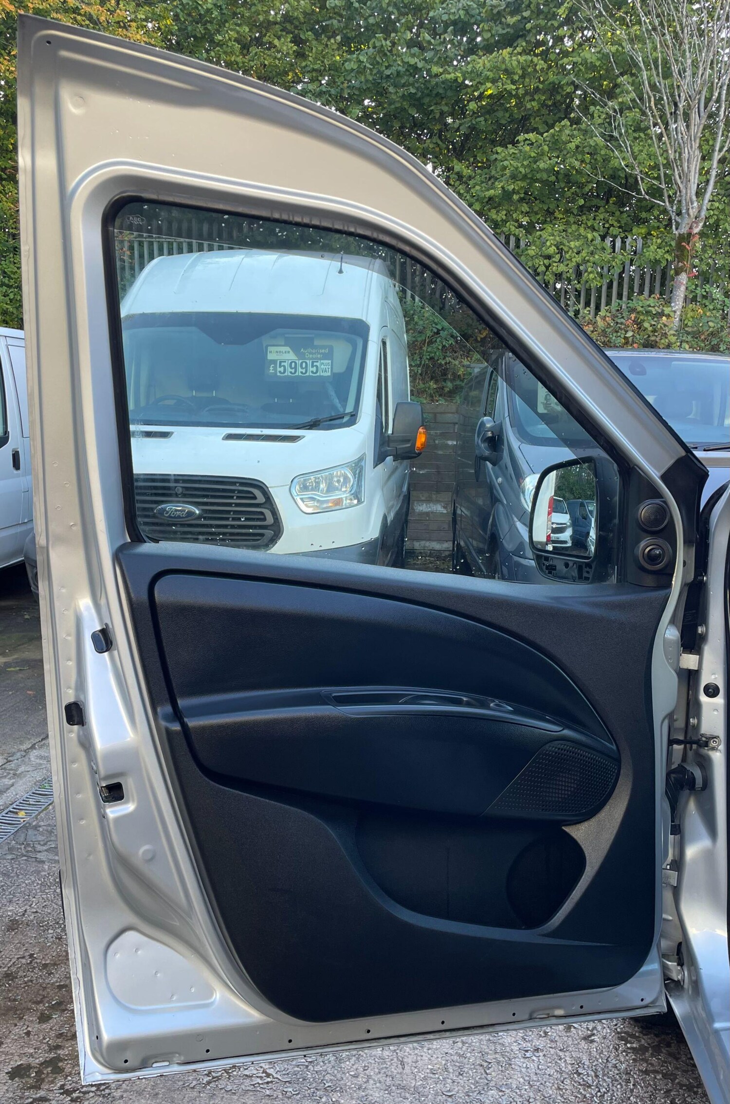 Used Vauxhall Combo 2017 for sale - 76550427: Photo 34