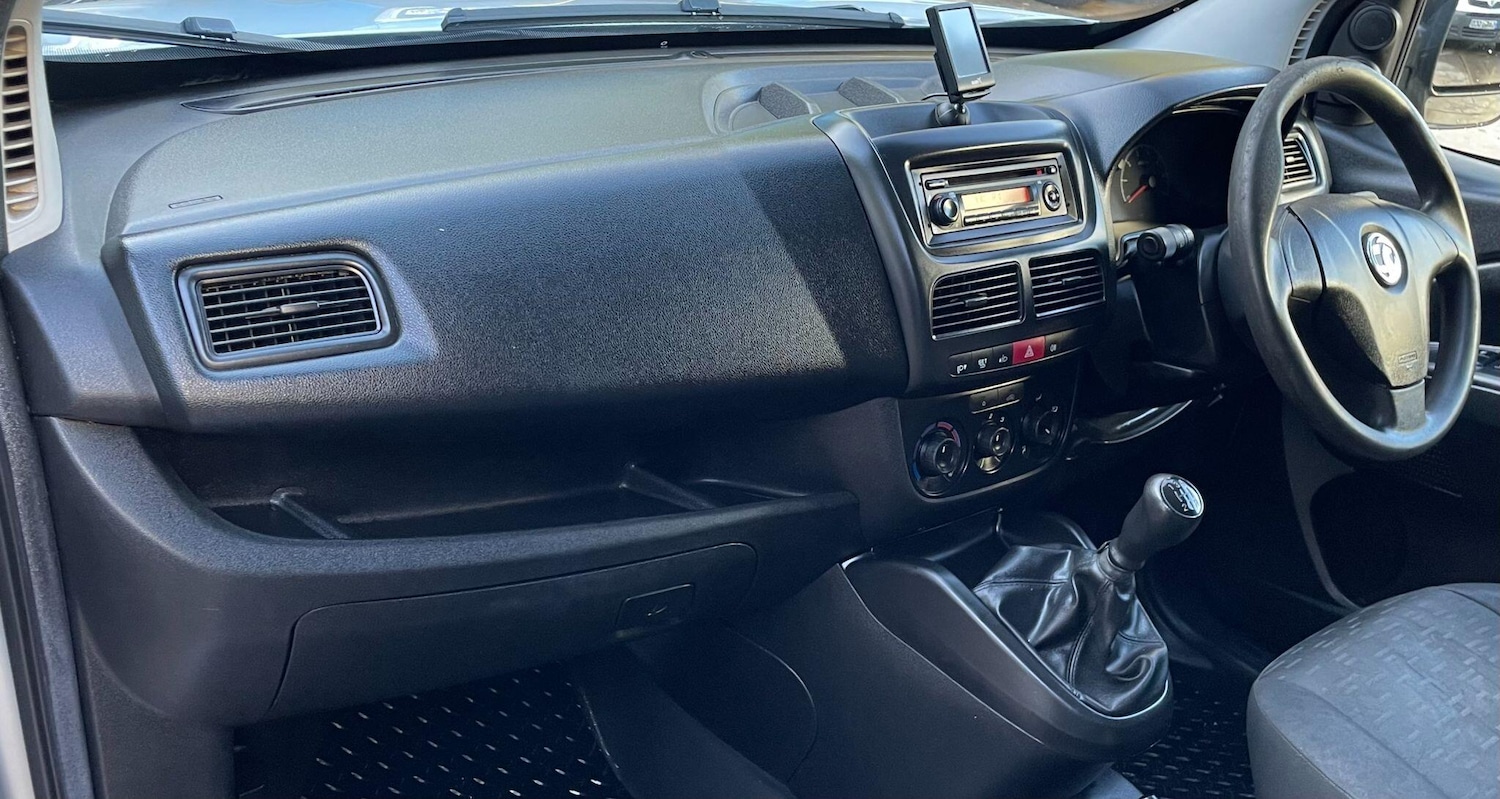 Used Vauxhall Combo 2017 for sale - 76550427: Photo 37