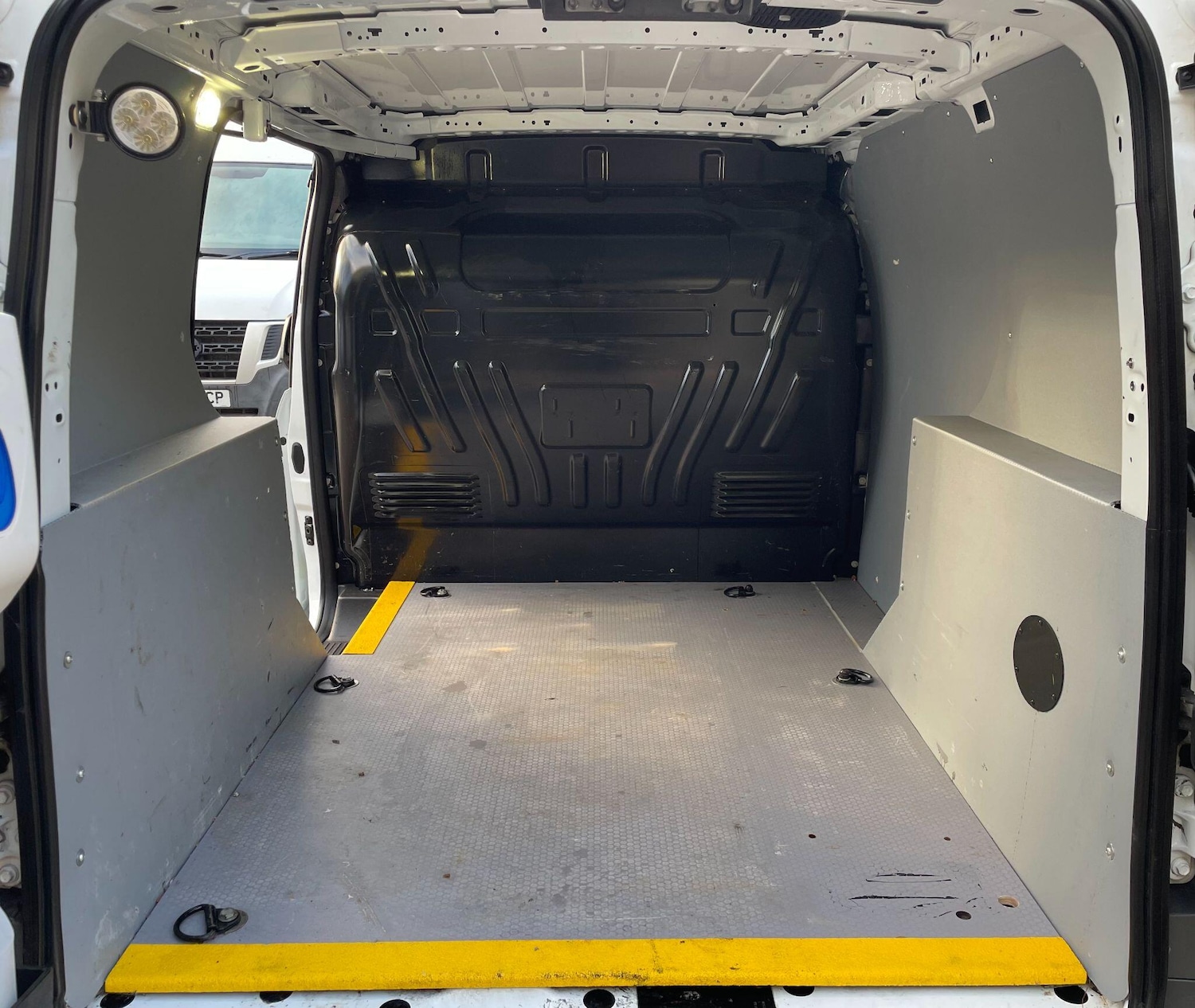 Used Ford Transit Connect 2018 for sale - 76926684: Photo 13