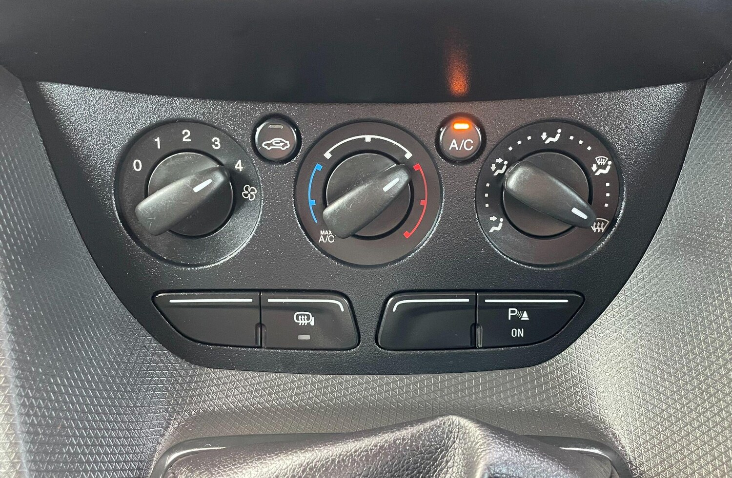 Used Ford Transit Connect 2018 for sale - 76926684: Photo 32