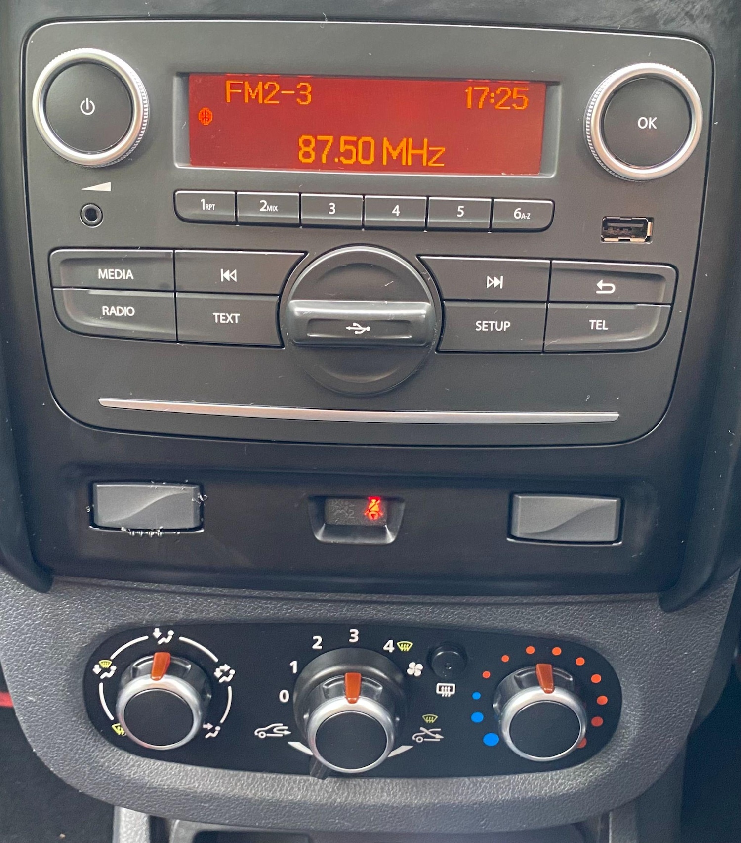 Used Dacia Duster 2018 for sale - 76753031: Photo 28