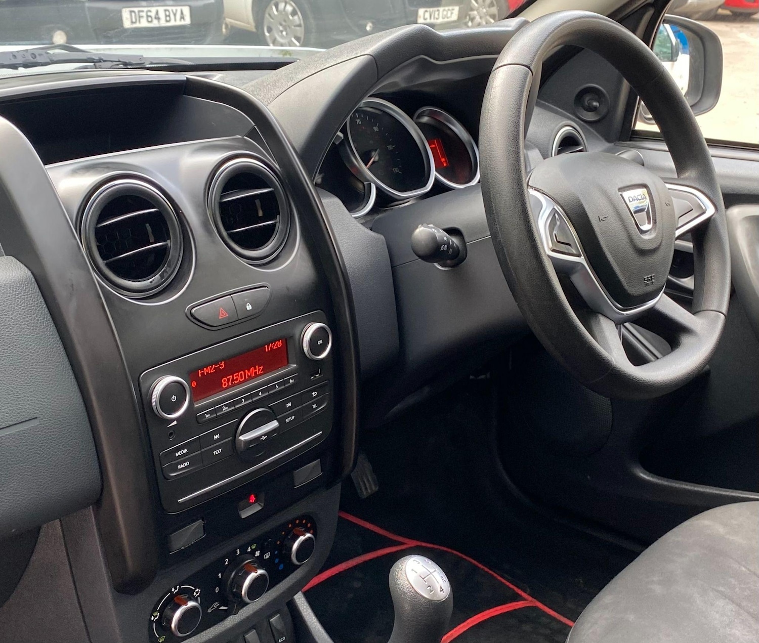 Used Dacia Duster 2018 for sale - 76753031: Photo 42