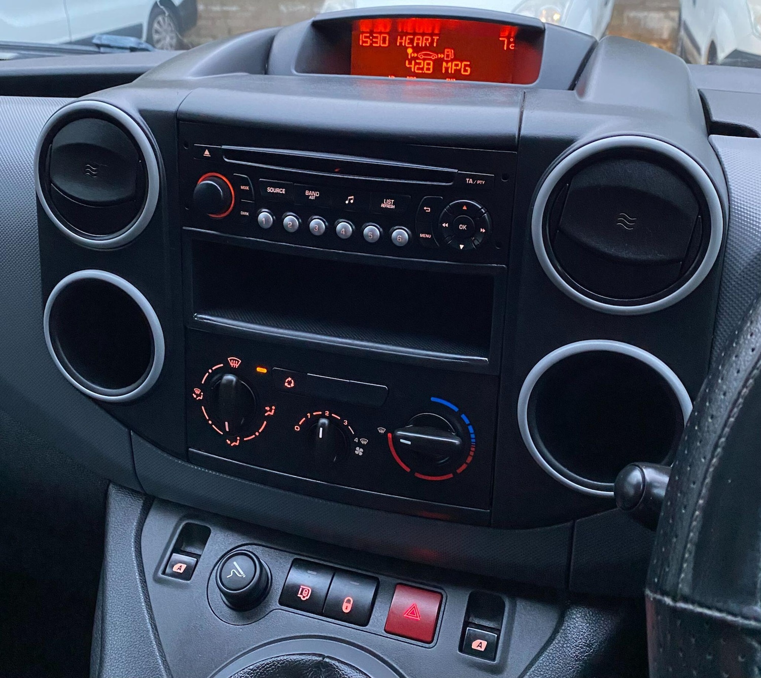 Used Citroen Berlingo 2014 for sale - 76990887: Photo 35