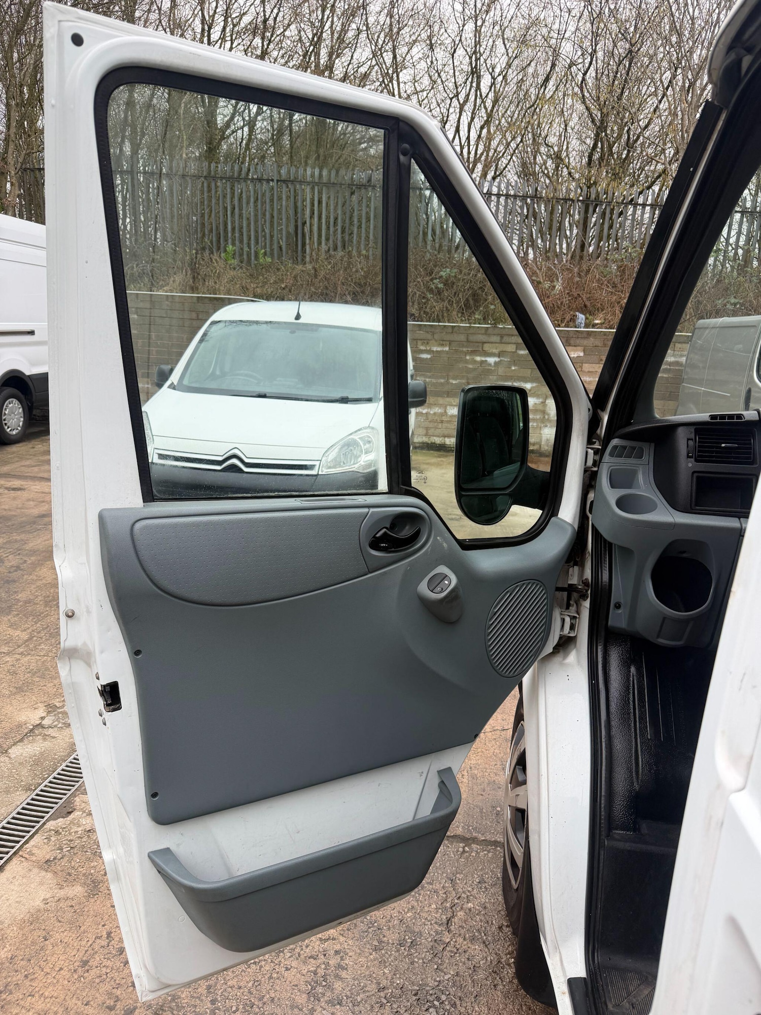 Used Ford Transit 2011 for sale - 77722743: Photo 37