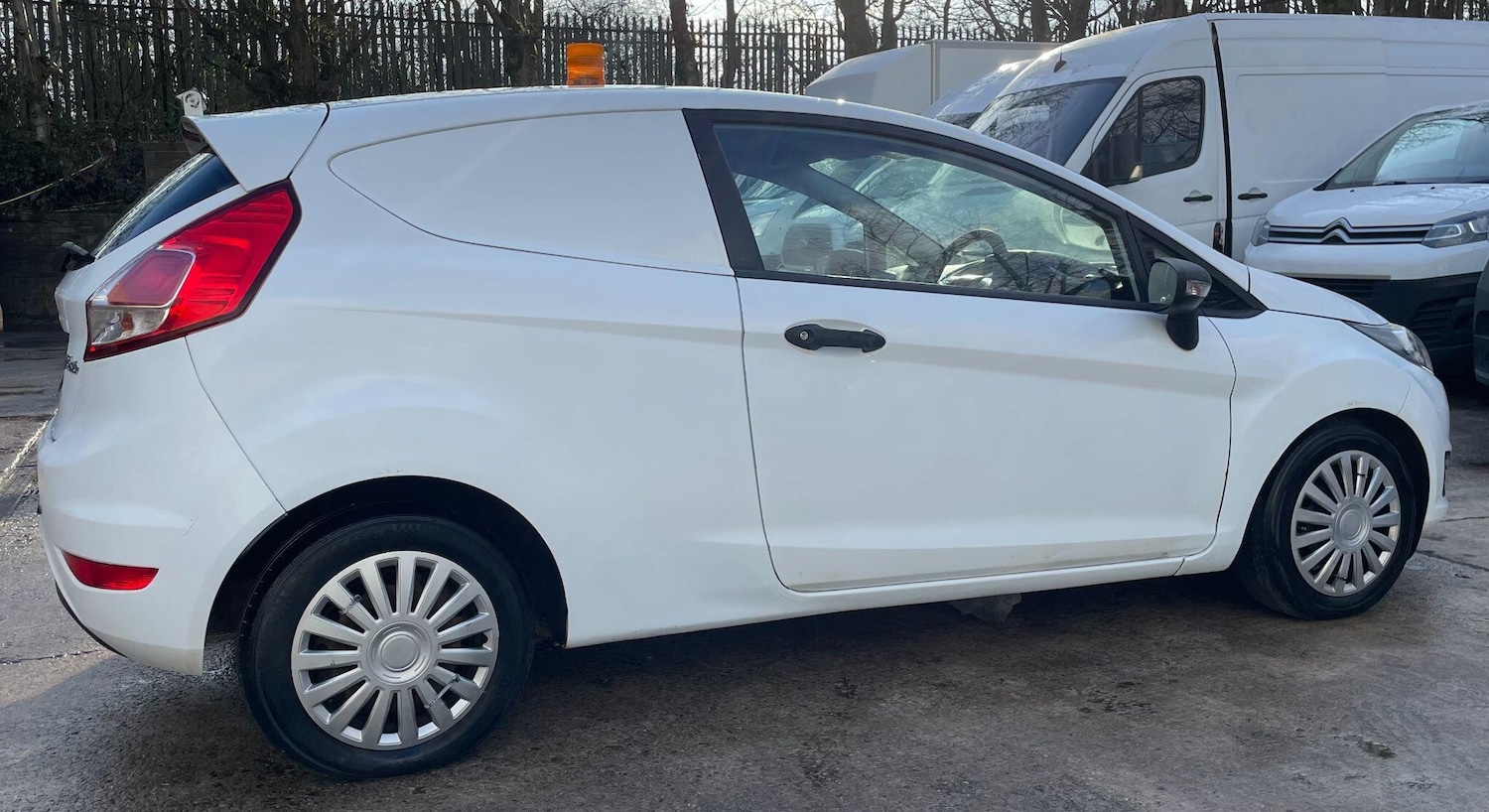 Used Ford Fiesta 2013 for sale - 77909597: Photo 8