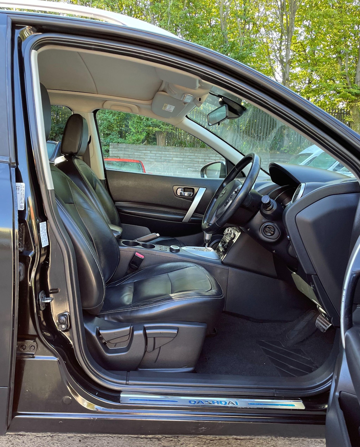 Used Nissan Qashqai 2013 for sale - 76549510: Photo 24