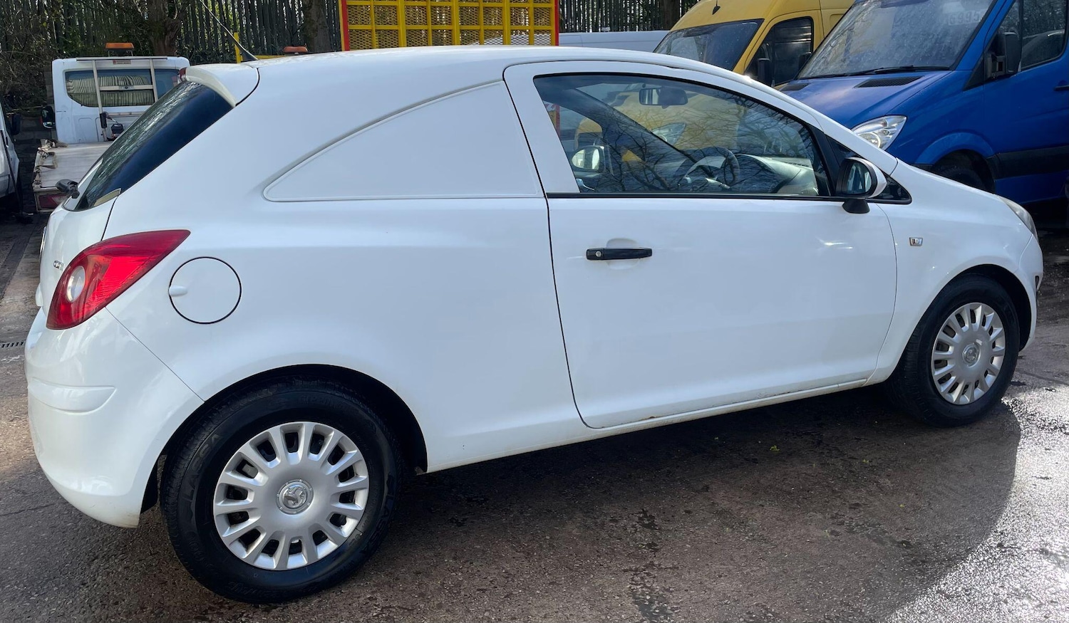 Used Vauxhall Corsa Van for sale - 78062976: Photo 8