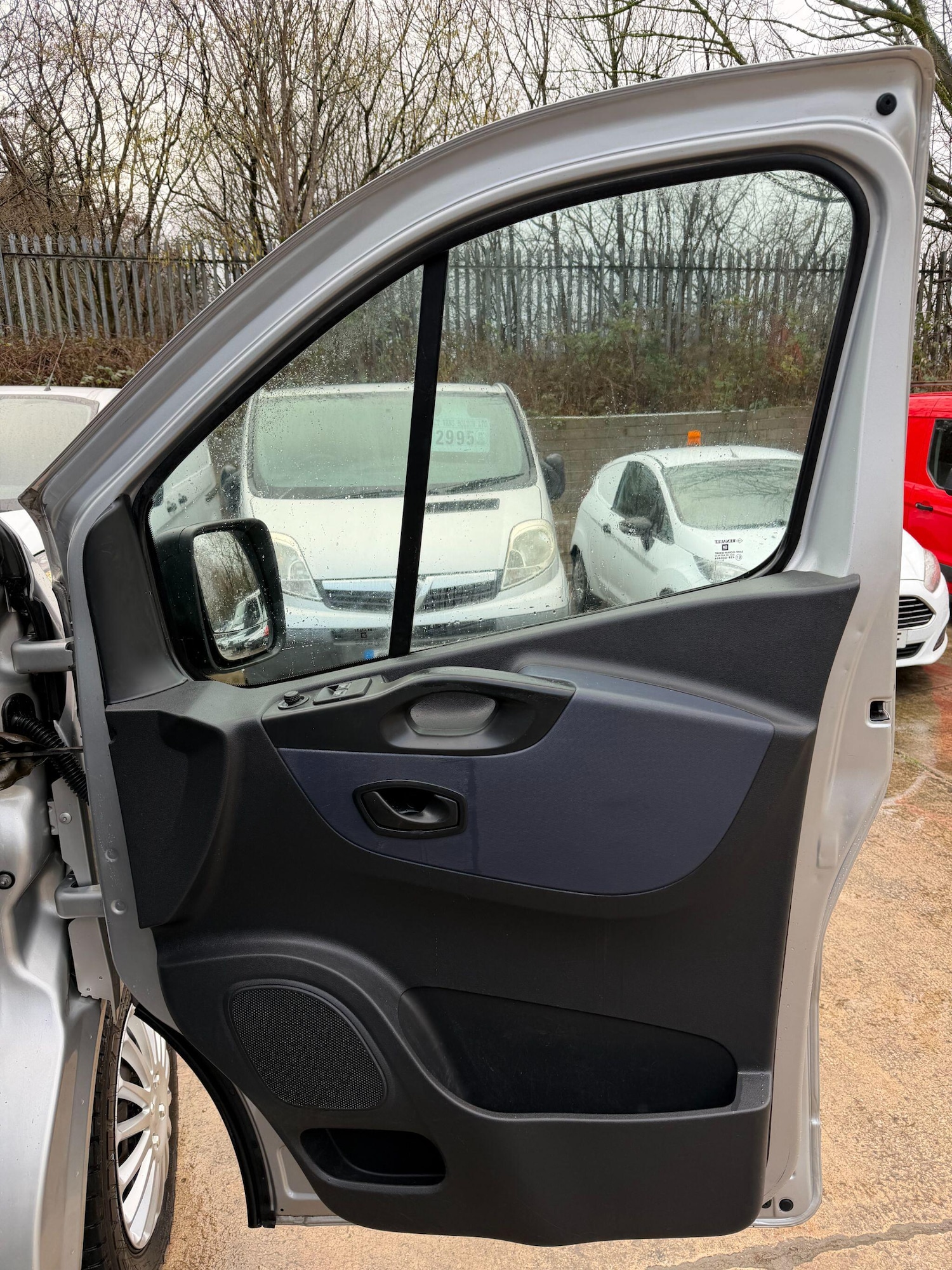 Used Vauxhall Vivaro 2015 for sale - 77625507: Photo 25