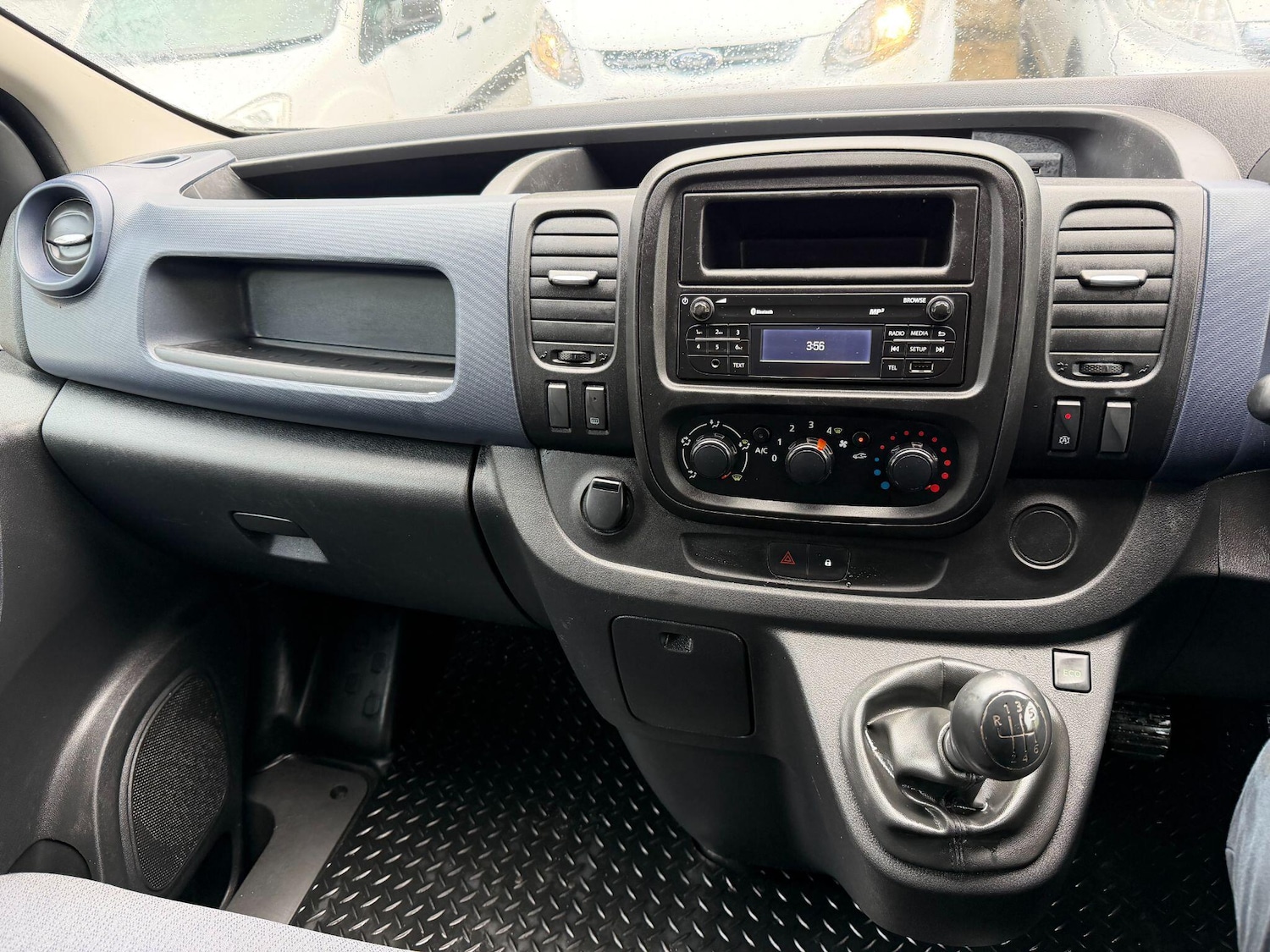 Used Vauxhall Vivaro 2015 for sale - 77625507: Photo 30
