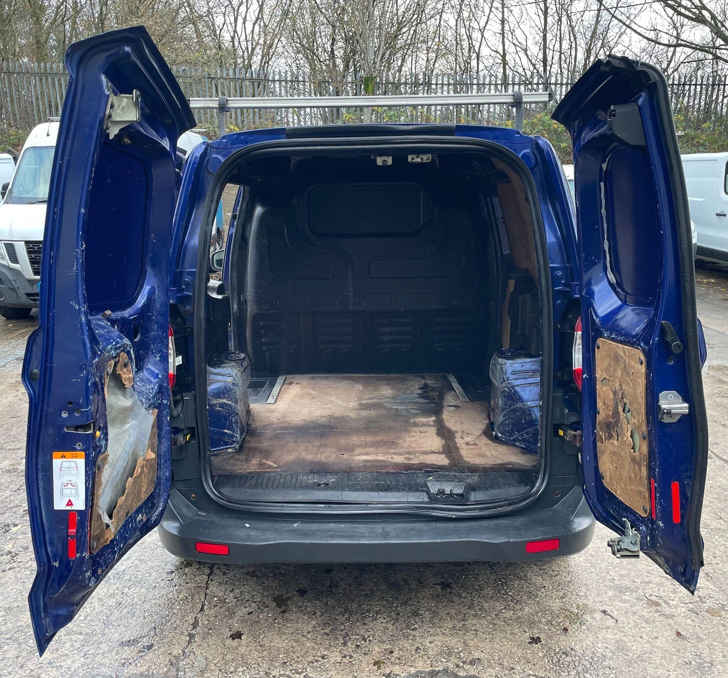 Used Ford Transit Courier 2014 for sale - 76865868: Photo 11