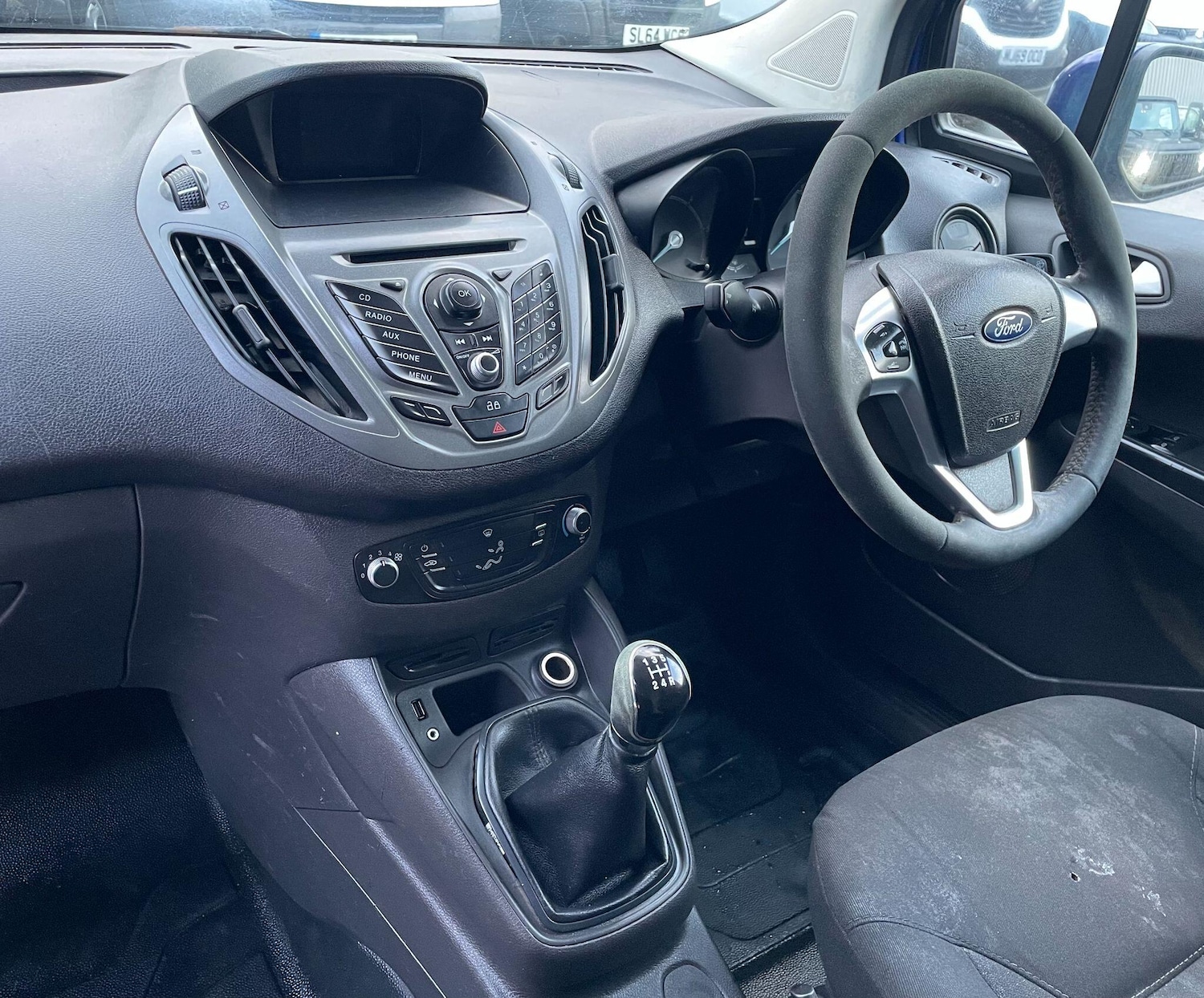 Used Ford Transit Courier 2014 for sale - 76865868: Photo 32