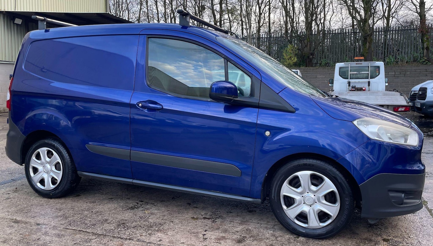 Used Ford Transit Courier 2014 for sale - 76865868: Photo 6