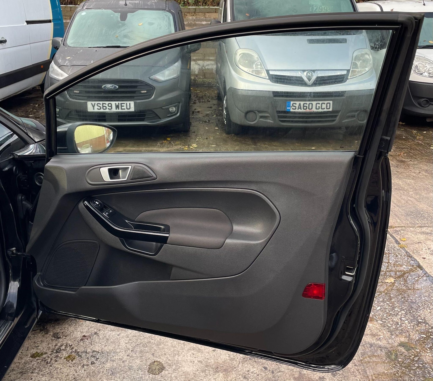 Used Ford Fiesta 2014 for sale - 76866325: Photo 21