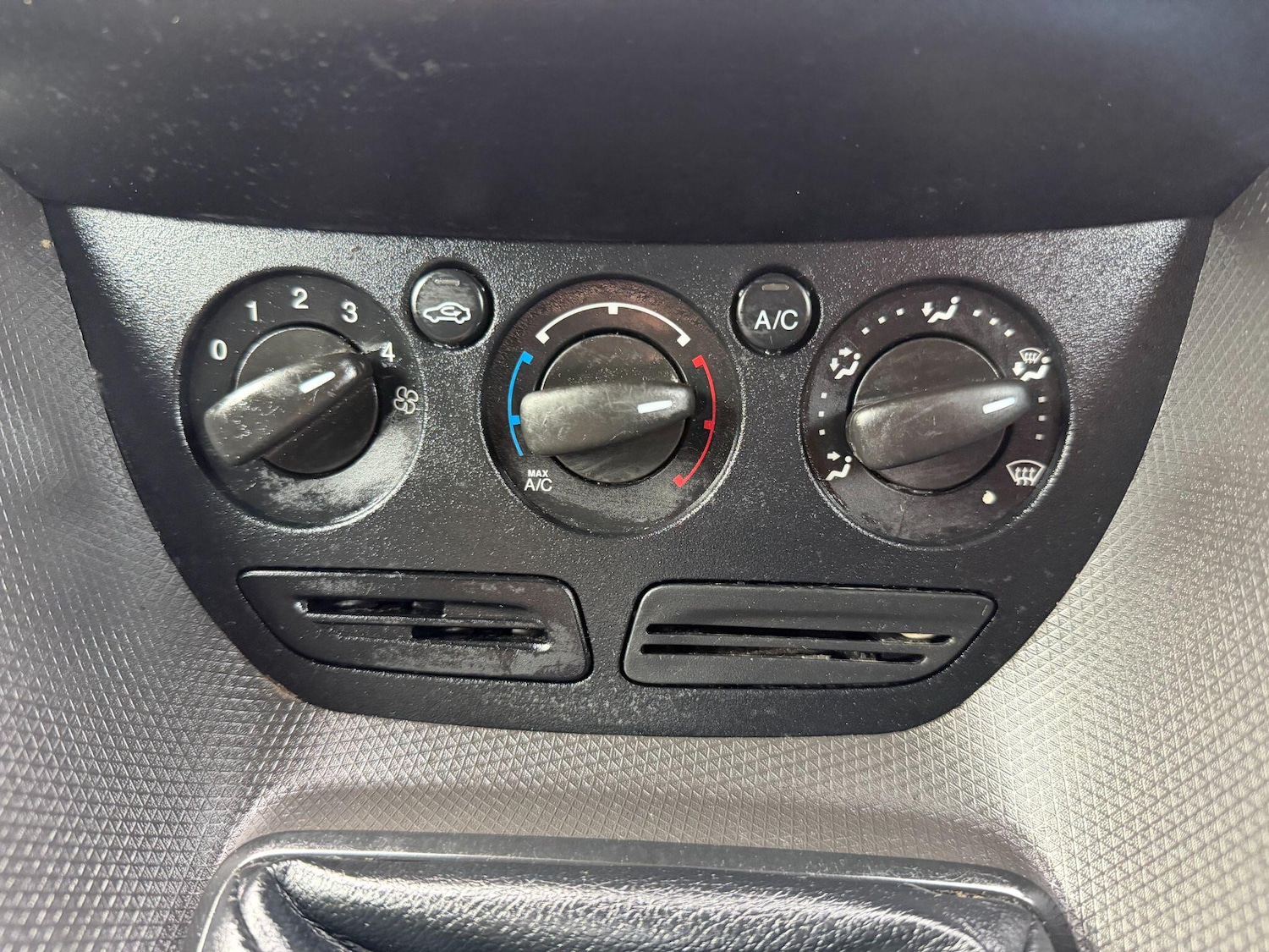 Used Ford Transit Connect 2017 for sale - 77696601: Photo 37