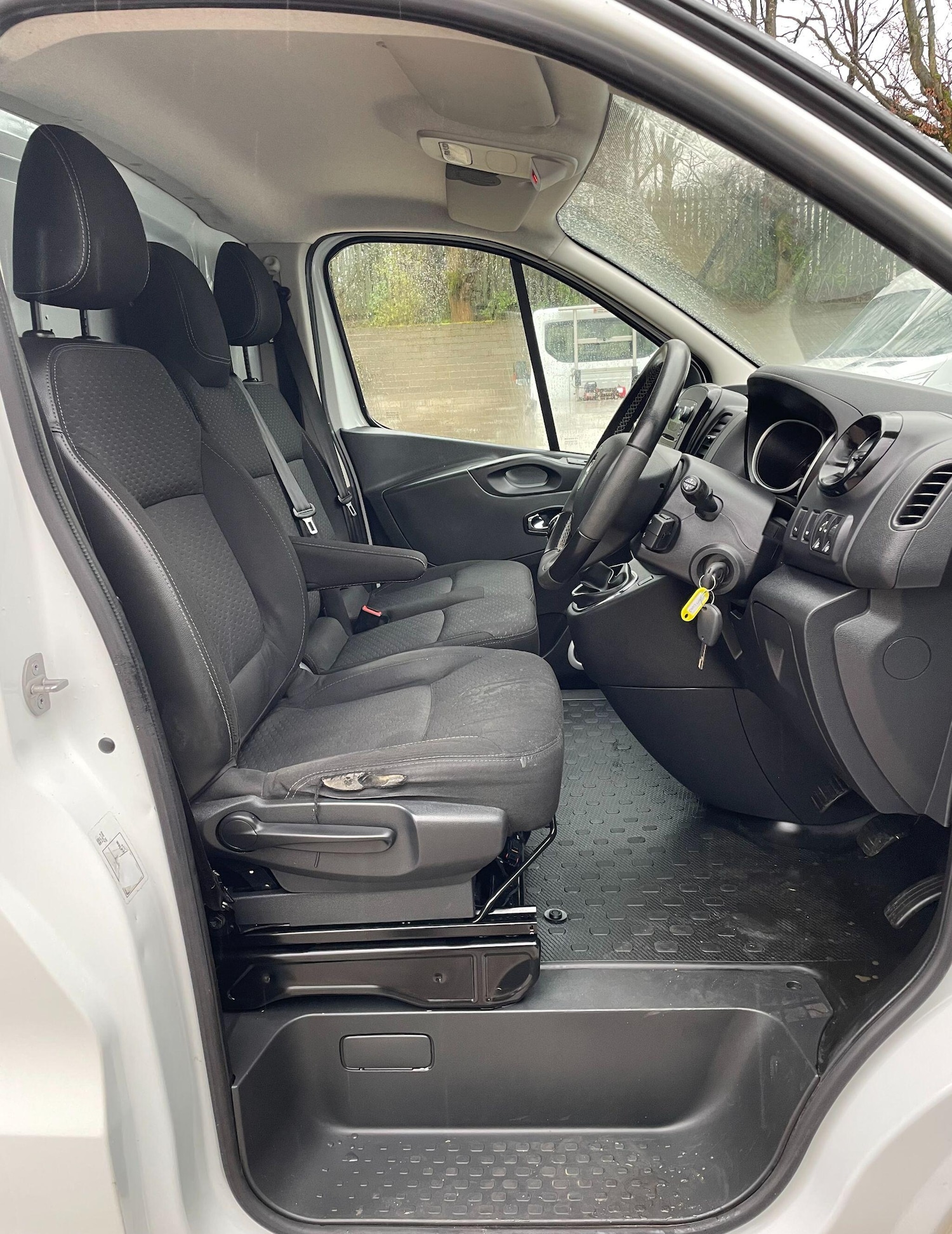 Used Vauxhall Vivaro 2017 for sale - 77290458: Photo 23