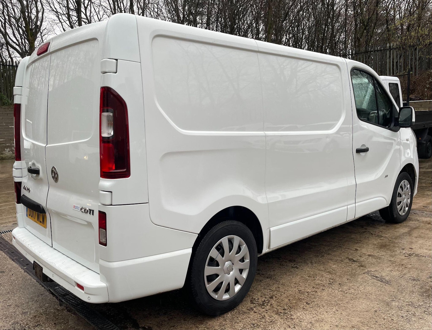Used Vauxhall Vivaro 2017 for sale - 77290458: Photo 9