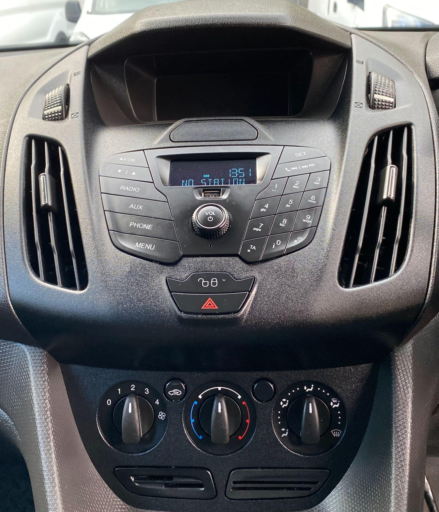 Used Ford Transit Connect 2016 for sale - 76743408: Photo 33