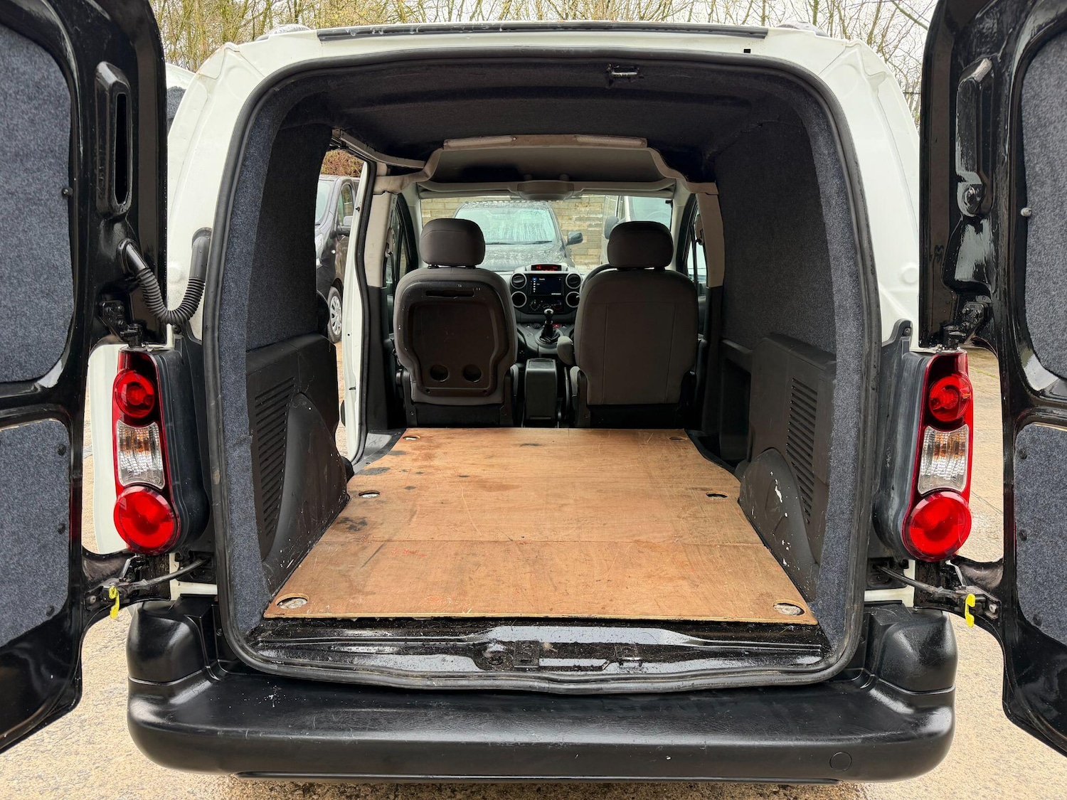 Used Peugeot Partner 2014 for sale - 77237982: Photo 13