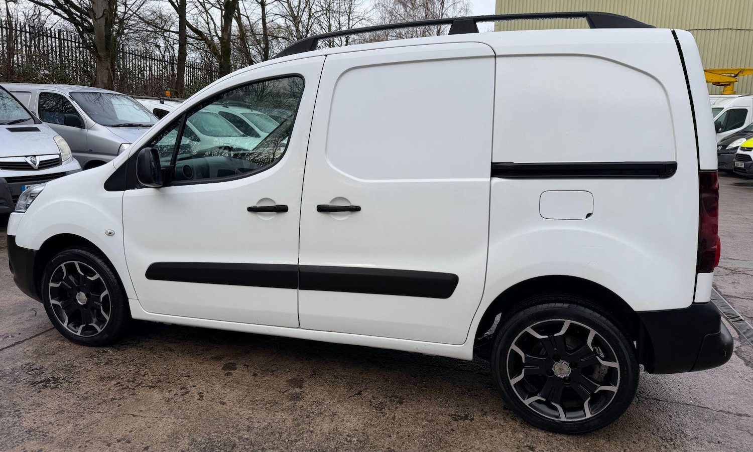 Used Peugeot Partner 2014 for sale - 77237982: Photo 15