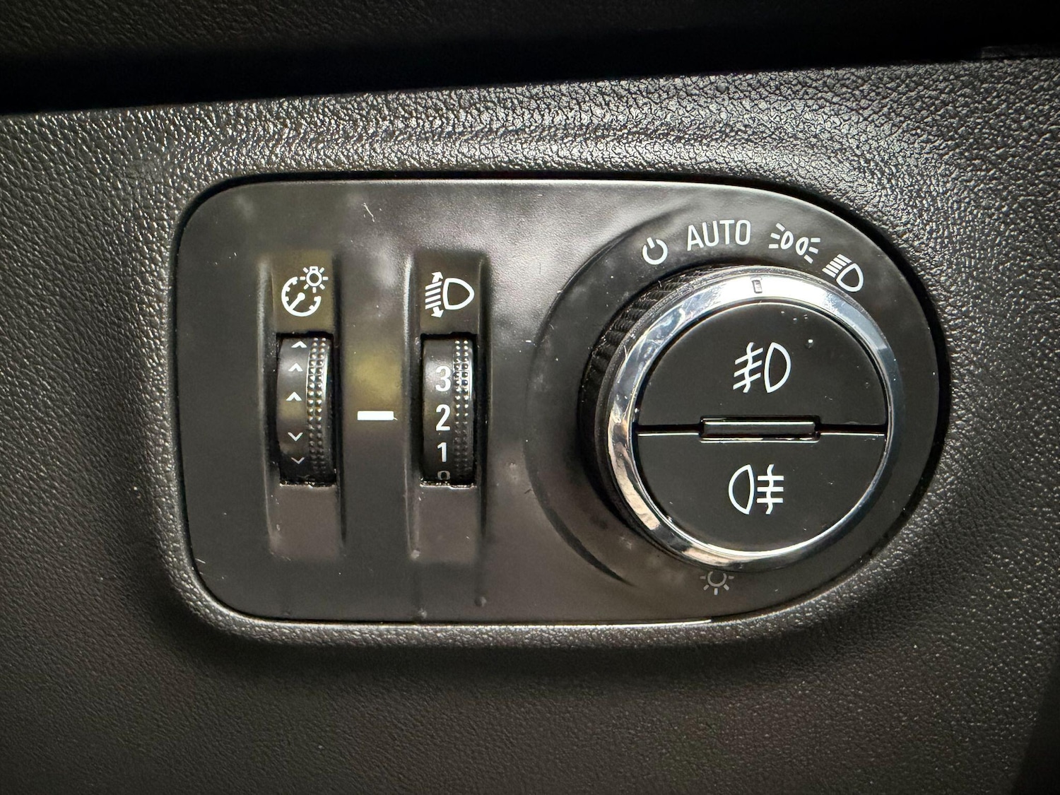 Used Vauxhall Corsa Van for sale - 77174720: Photo 31